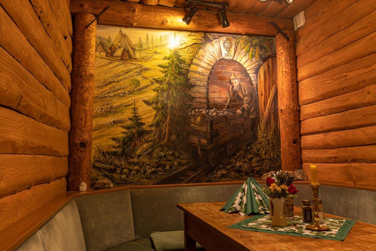 Pension Und Gaststaette Zur Knappenschaenke Thermalbad Wiesenbad Luaran gambar