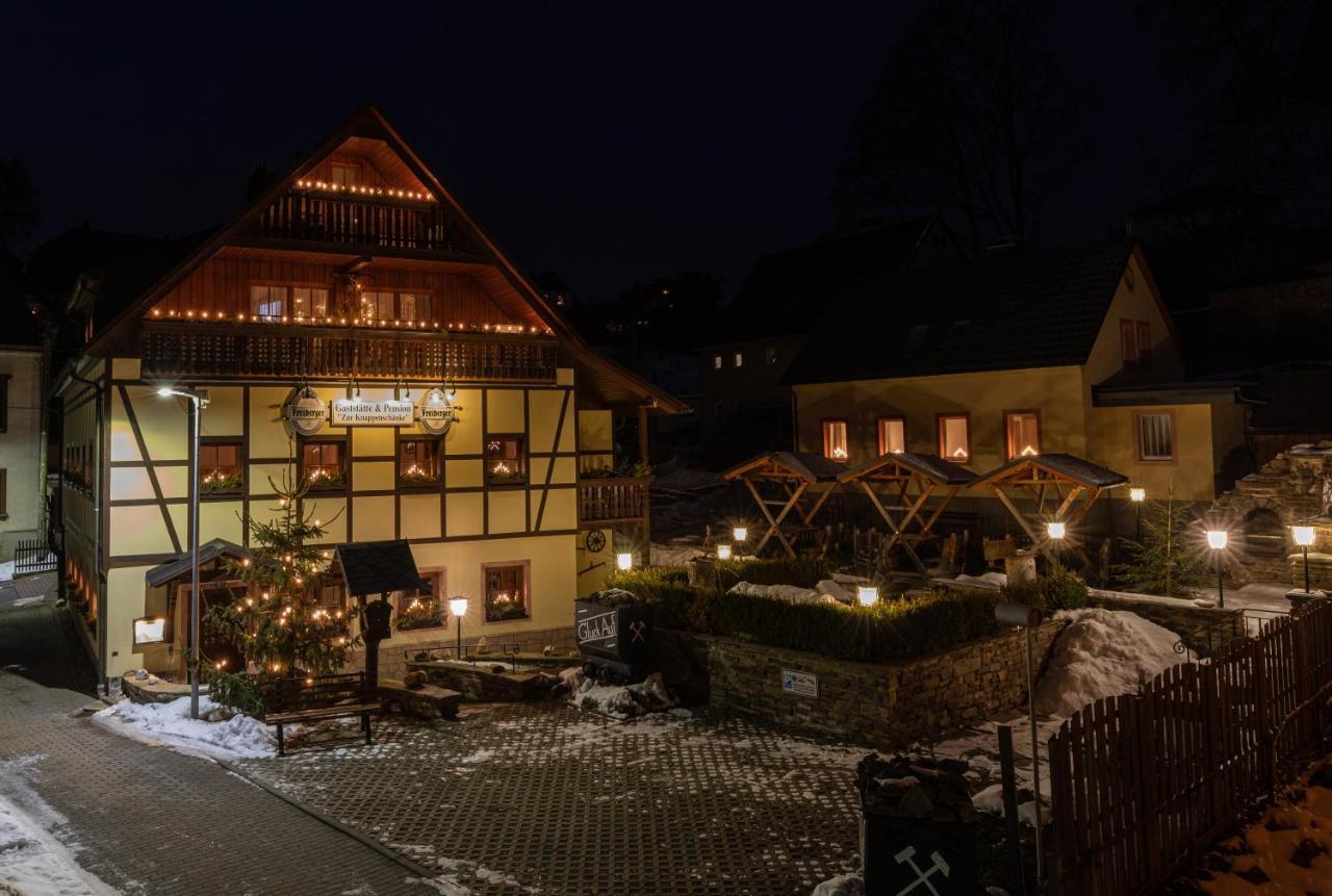 Pension Und Gaststaette Zur Knappenschaenke Thermalbad Wiesenbad Luaran gambar